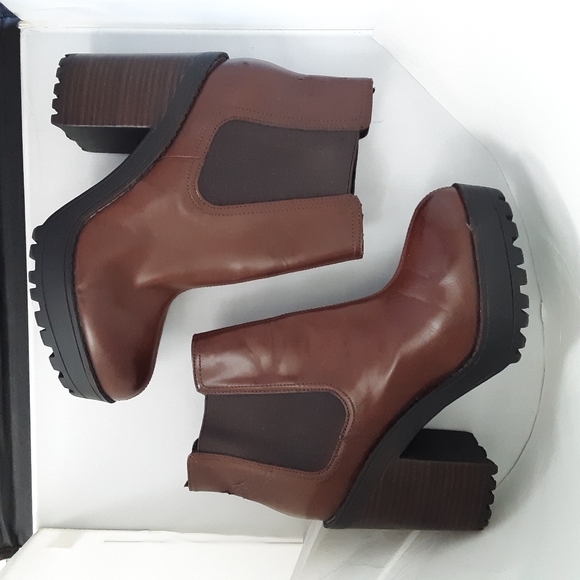 H & M - divided- chunky lug sole ankle boots - Picture 9 of 13